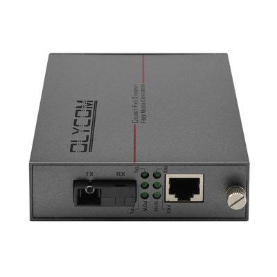 محول وسائل الإعلام PoE Fast Ethernet Single-mode Fiber 30W Budget Unmanaged DC48V مدخل